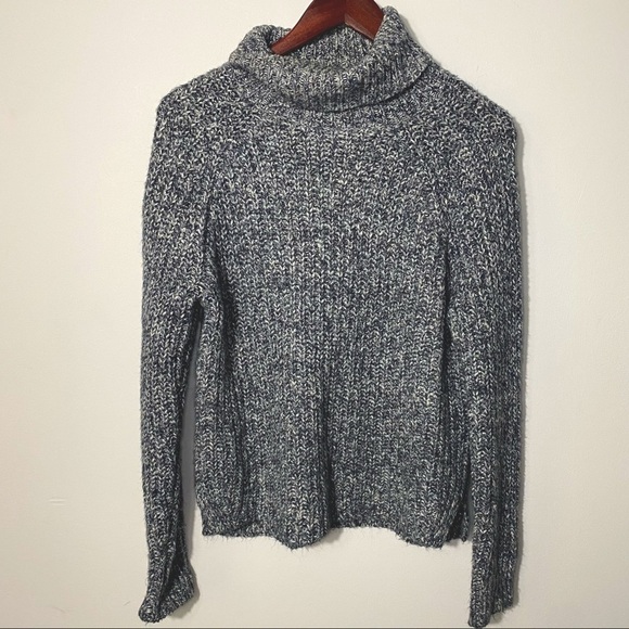 Abercrombie & Fitch Sweaters - Abercrombie & Fitch Turtleneck Sweater Size Small